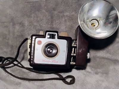 Kodak Brownie Holiday Flash Camera W/ Flash No Bulb Shutter Works ...