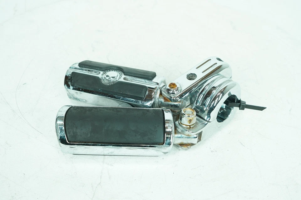 2005 Harley Touring Road Glide Front Right Left Highway Foot Pegs Willie G Skull - Image 3 of 4