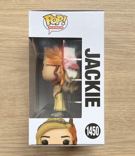 Funko Pop Yellowjackets Jackie #1450 (Box Damage) + Free Protector - Picture 2 of 7