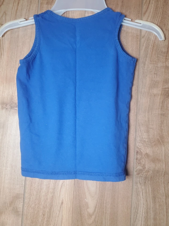 Camiseta sin mangas de algodón azul marino Everyday Living Basics para niños pequeños Foto 4 de 4