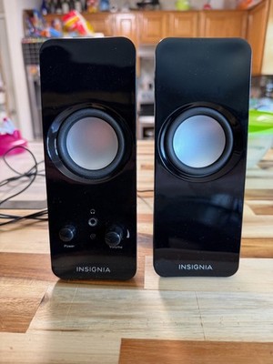 Insignia 2.0 Computer Speakers for Mac or PC; Desktop or Laptop; ready ...