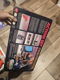 Nintendo NES Action Set w/ Box Zapper 2 Controllers + Mario Duck Hunt CIB