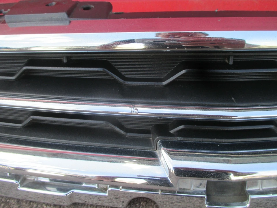 Chevy Trax 2014 2015 2016 parrilla superior delantera OEM 16 15 14 Foto 4 de 4