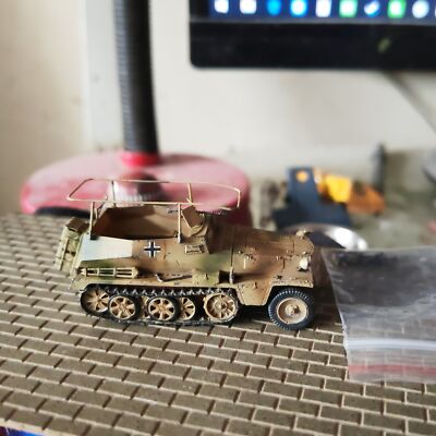 1/72 Sd. Kfz. 250/3 Armored half-track reconnaissance vehicle  finished model