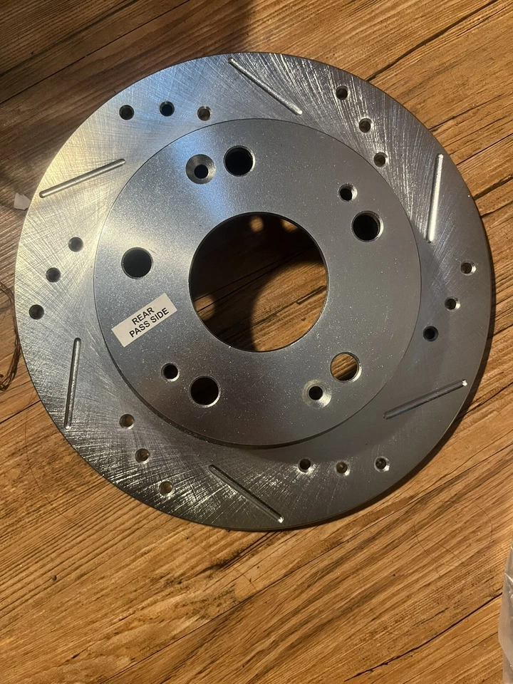 ЗАДНИЕ ДИСКОВЫЕ РОТОРЫ С ПРОРЕЗЯМИ И ПРОСВЕРЛЕННЫМИ ОТВЕРСТИЯМИ (2003-2007 ХОНДА АККОРД) - Изображение 3 из 4