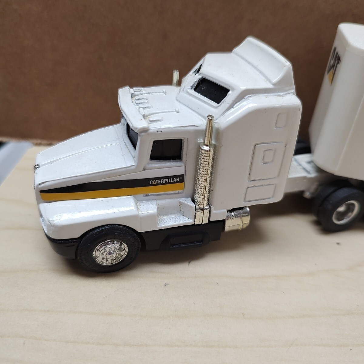 トレーラー　CAT Ertl 1/64 Caterpillar CAT Kenworth T600A Semi Tractor Trailer | eBay