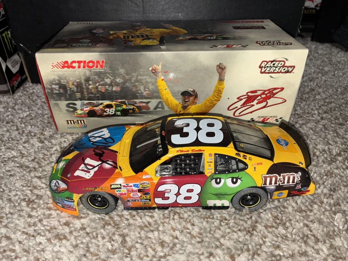 Elliott Sadler Diecast NASCAR 1:24 for sale | eBay