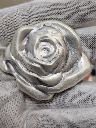 Bison Bullion 5 Troy Oz Silver Rose Shaped Hand Pour .999 Fine Silver