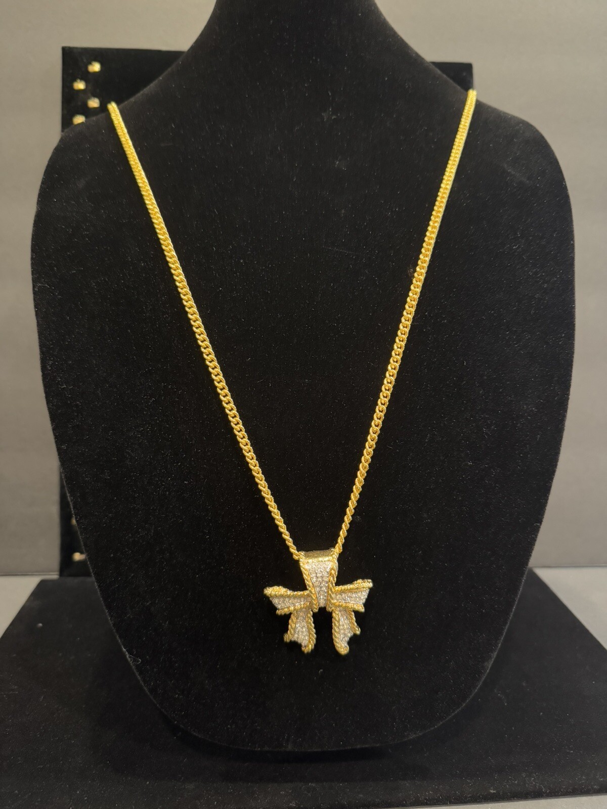 KJL Kenneth Jay Lane Crystal Bow Statement Neckla… - image 5