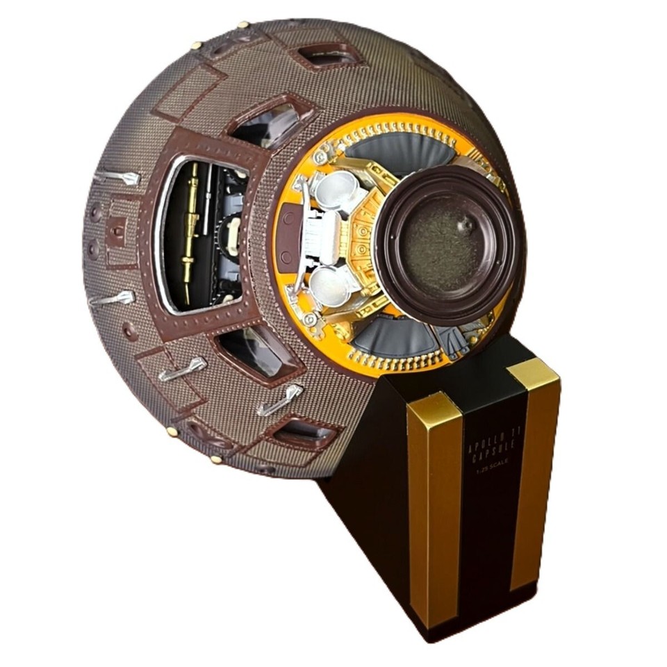 Spacecraft Command Module NASA Apollo 11 Command Module Space Capsule Columbia Desk Display 1/25 ...