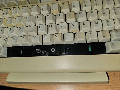 Amiga 1200 - SPACEBAR - Tastaturtasten / Tastenkappe Ersatztasten Keycaps