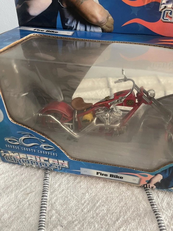 Orange County Chopper -  Fire Bike - Red - American Chopper Series 1:18 - Image 4 of 4