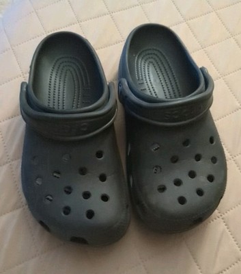 Crocs Unisex Adult Classic Clogs Slip On Shoes, M5, W7 Black