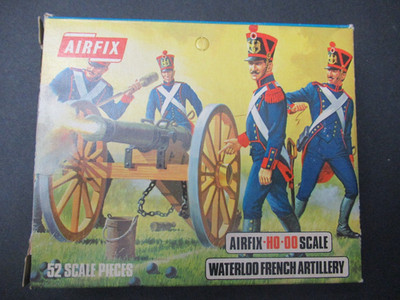 Airfix # S37-69 French Artillery Waterloo Ho:oo Scl 32 pc loose complet  yellow