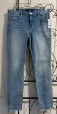 J Brand Women  s Light Wash Straight Leg Jeans Size 28waist size 6 NWT