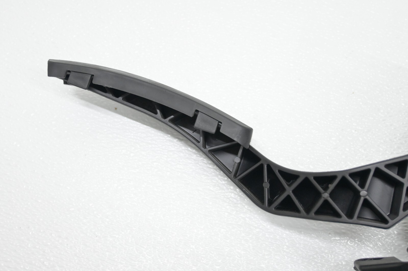 Maserati Ghibli 2014-2021 Accelerator pedal P/N 1130057
