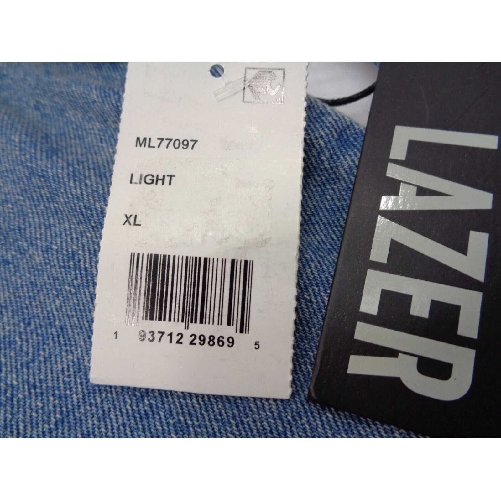 Lazer Men's Regular Fit Denim Trucker Jacket in Extra Light Wash Blue-XLarge - product detail image 3