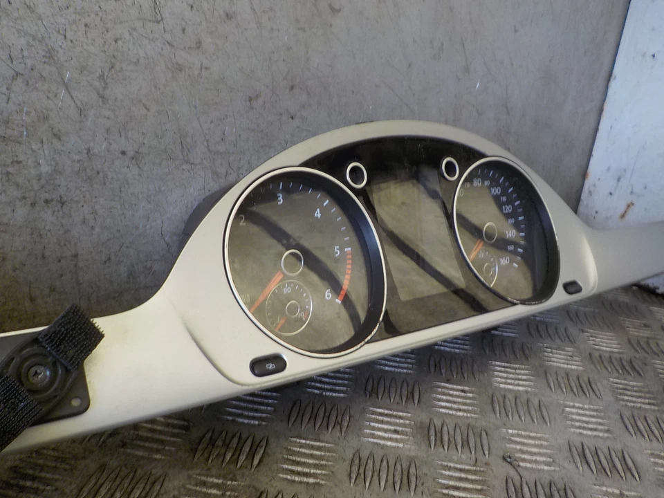 VOLKSWAGEN PASSAT B7 2.0 TDI CFF Velocímetro Speedo Relojes 3AA920970A 2011-2014 Foto 2 de 4