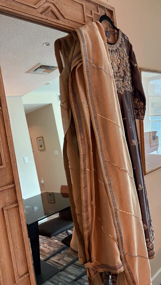 Sarosh Salman party dress. S/M  grey kalidar gown rose gold, silver zardozi - Image 3 of 4