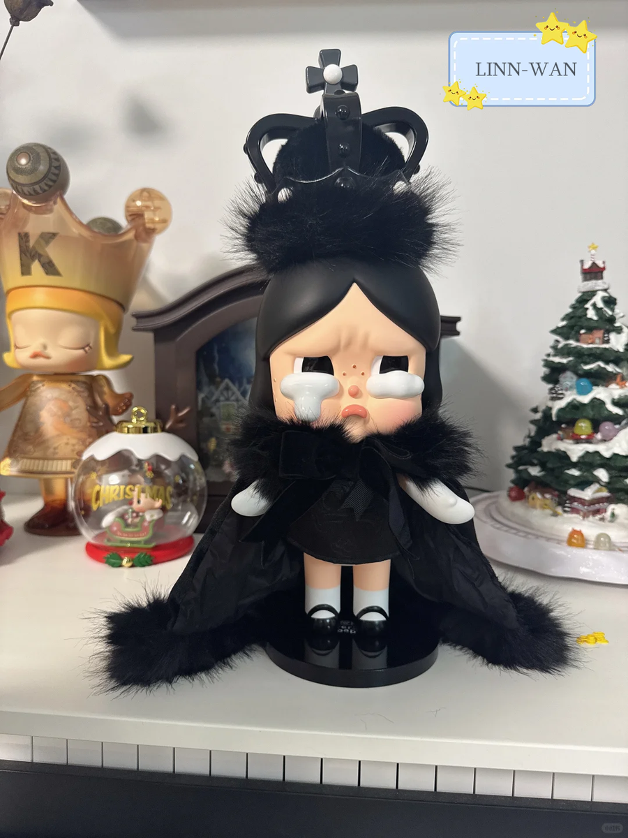 Genuine POP MART Mega Crybaby 400% Heartbreak Queen Limited Genuine POP MART Mega Crybaby 400% Heartbreak Queen Limited