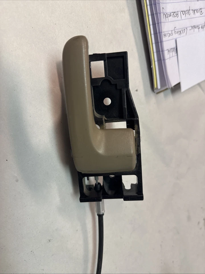 Toyota Tundra 2000-06 cabina de acceso trasero derecho pestillo superior inferior completo OEM Foto 2 de 4