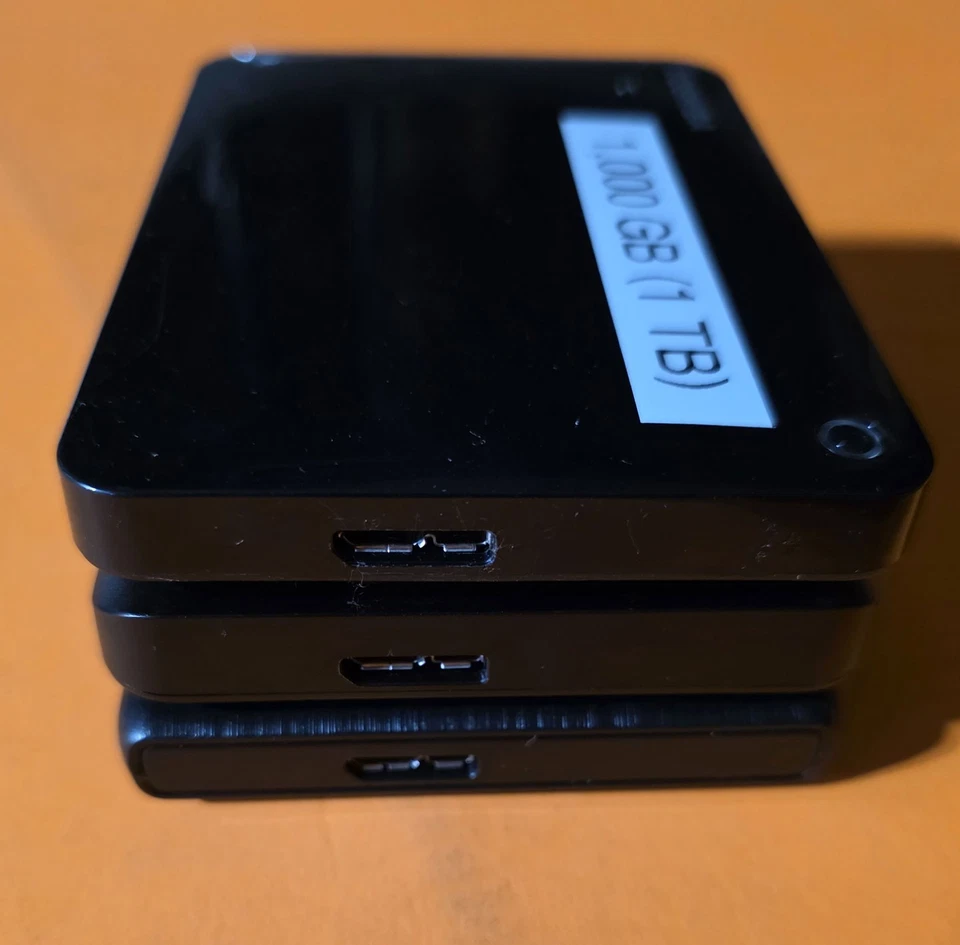 Lof of 3 - Toshiba External Hard Drives 1 TB Each - 1,000 GB Each - LQQK WoW!! - Image 3 of 4