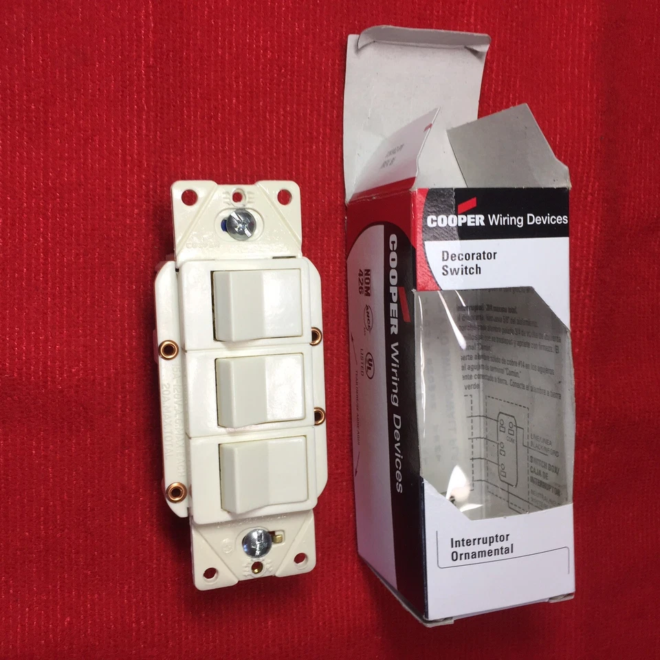 Nuevo Interruptor de luz de pared basculante triple decorador de un solo poste Cooper Almond 3283A Foto 3 de 4