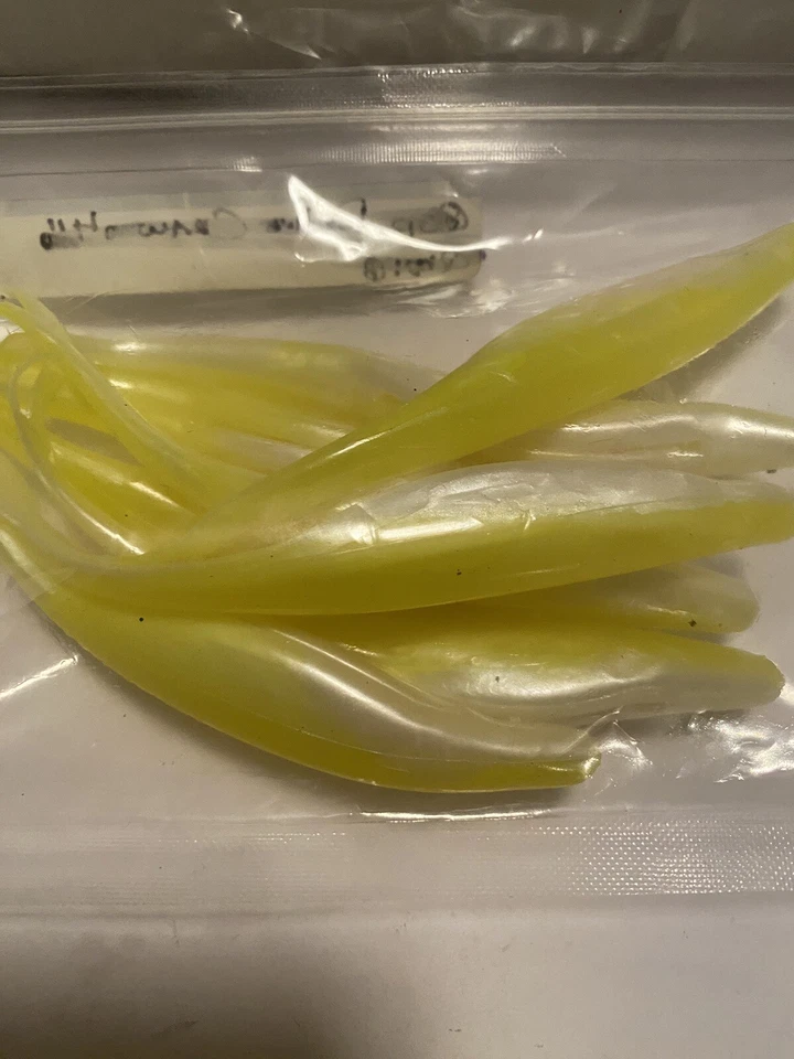 Karina Sizmic Jerk Minnow 9pk Blanco/Gráfico Foto 3 de 3