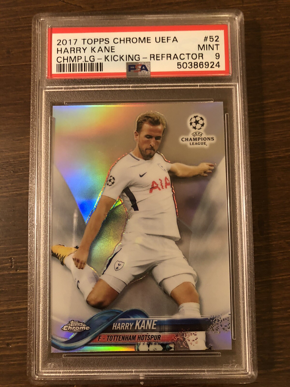 2017 Topps Chrome UEFA Harry Kane REFRACTOR #52 PSA 9 Spurs