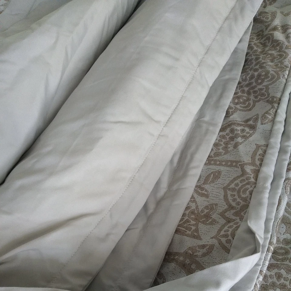 Madison Park Signature Duvet Cover King 108" X 92" Beige Floral Medallion  - Image 3 of 4