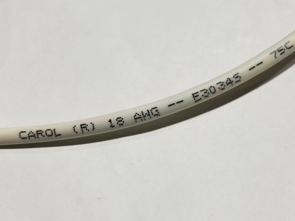 Cable de control/comunicaciones trenzado Carol E3034S 18/4C blanco plenum/100 pies Foto 2 de 4