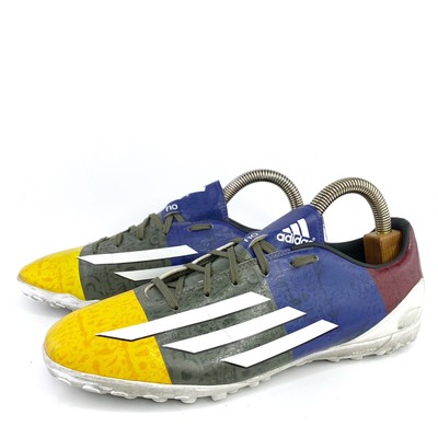 mens football trainers