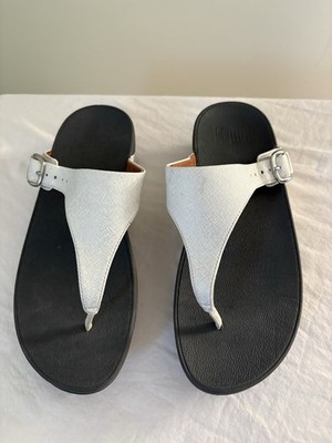 Fitflop Womens Size 7 Skinny Deluxe Toe Thong Sandals Silver Buckle 458-011