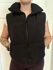 Schwarze Weste