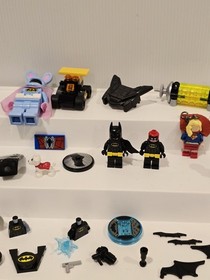 Lego Batman Super Hero Figures and Accessories Set