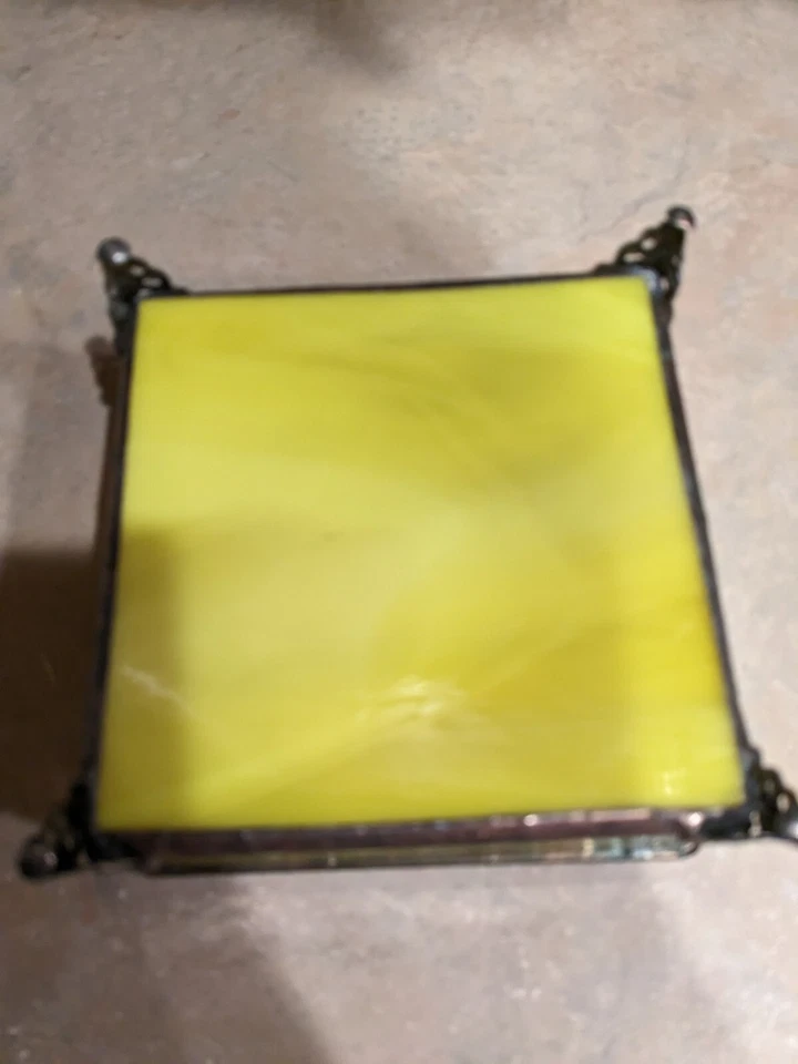 Joyero personalizado vintage único vitral amarillo inicial "P" Foto 3 de 4