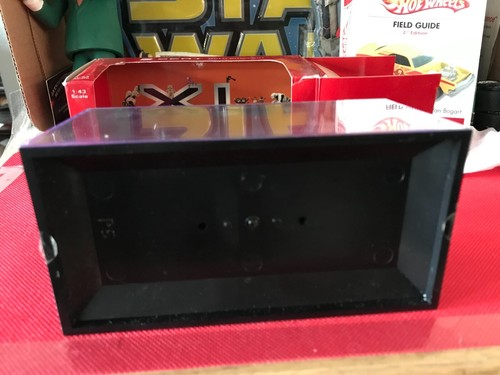 1:43 SEAT ALTEA XL METALLIC DELHLI RED ROCHO MIB DEALER B560 - Picture 14 of 23