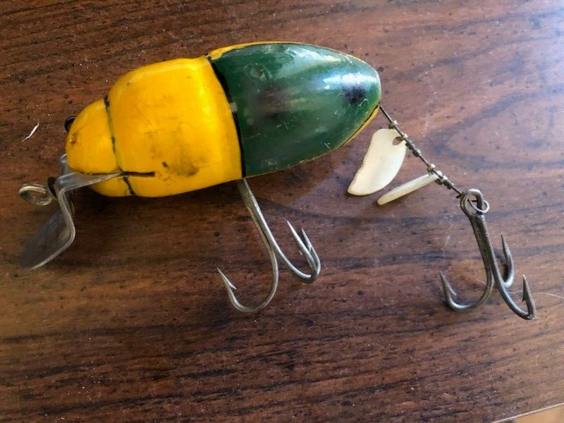 VINTAGE C.C.B. Co. GARRETT INDIANA FISHING LURE BEETLE GREEN YELLOW eBay