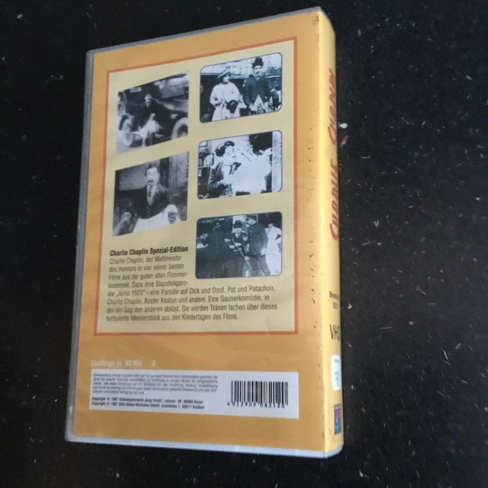Charlie Chaplin Special Edition - VHS Video Kassette Zustand Gut @861 - Bild 2 von 2