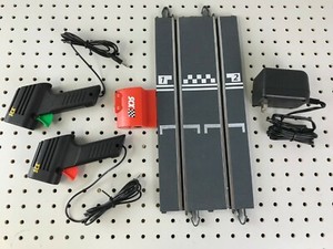 Scx Analog Base Station 1 32 Slot Car Track 2 Controllers Power Supply New Ebay