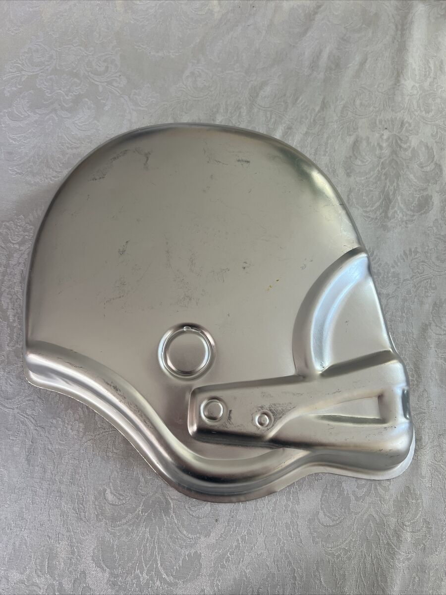 1979 1502- 2723 Football Helmet Shaped Cake Pan Wilton Cake 1979 1502- 2723 Football Helmet Shaped Cake Pan Wilton Cake