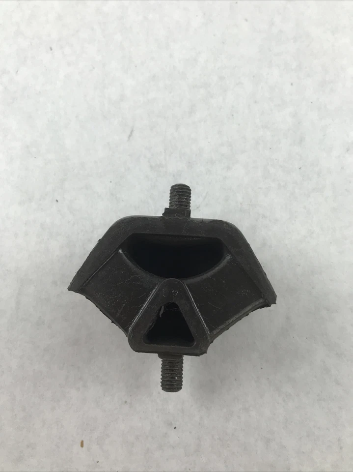 Заднее крепление двигателя A7022 для 1974-1984 BMW 733I - Изображение 2 из 4