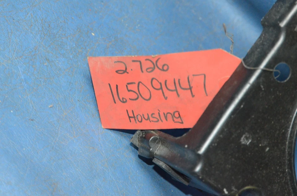 Nuevo de Lote Antiguo 1986-91 Oldsmobile Cutlass Calais LH Faro Luz Soporte Montaje en Cubo Fabricante de Equipo Original Foto 3 de 4