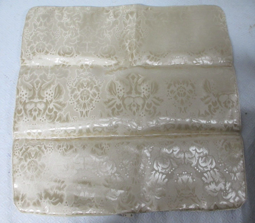 7 Home Collection Beige Polyester Damask Throw Pillow Covers W/Zipper 18x18 NEW - Picture 3 of 4