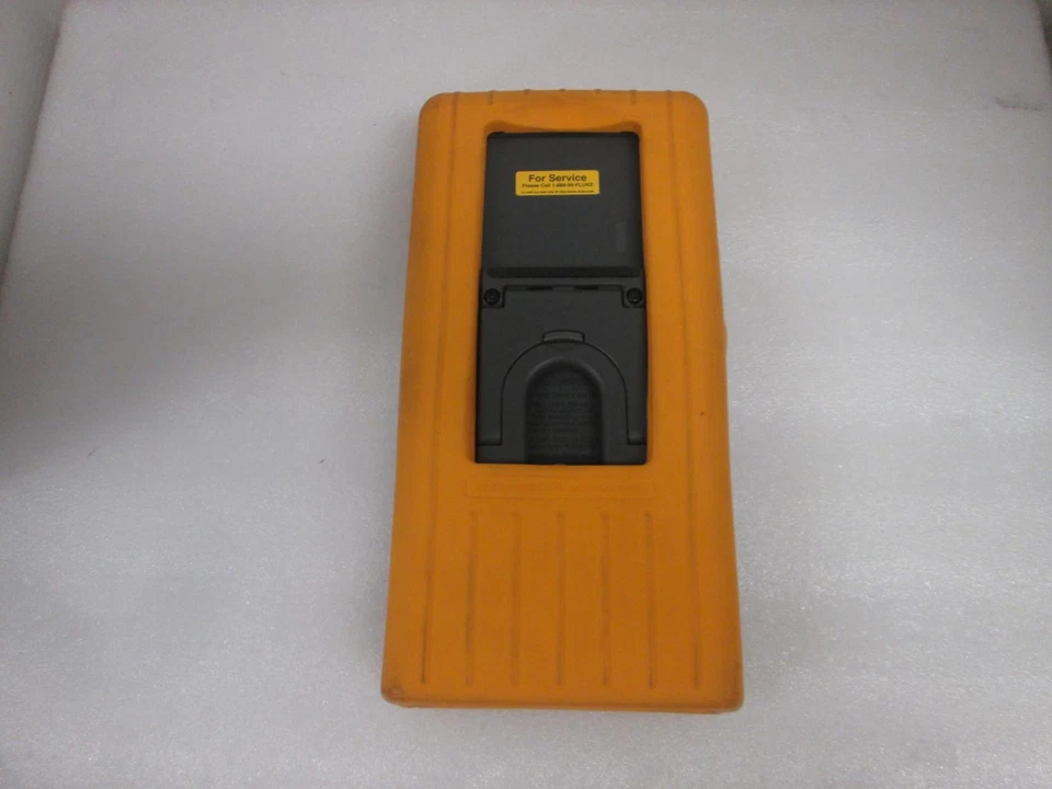 FLUKE 99 SCOPEMETER WITH ACCESSORIES - Image 2 of 3
