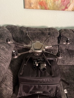 YUNEEC Typhoon H + With Camera Untested 