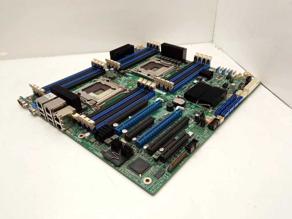 Intel S2600CO Dual Socket LGA2011 DDR3 Server Motherboard - Image 2 of 4