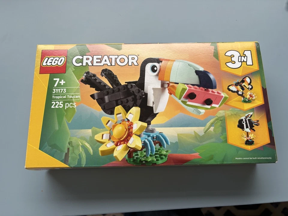 LEGO Creator 31173 Wild Animals: Tropical Toucan, photo 1 of 5