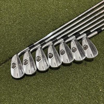 2011 TaylorMade Tour Preferred MB Iron Set 4-PW / Dynamic Gold
