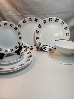 Corelle Uptown 10 Pc Set 4 Dinner Plates 4 Side Plates 2 Bowls Red Black